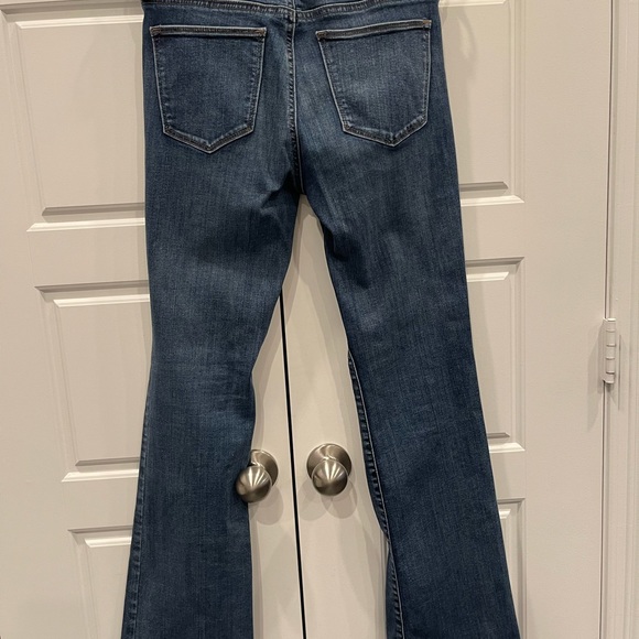 Gap Authentic 1969 Woman’s Flare Jean - Picture 2 of 7